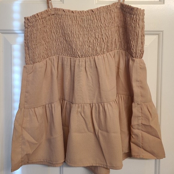 Paper Crane Tess Smocked Top in Blush - Picture 4 of 4